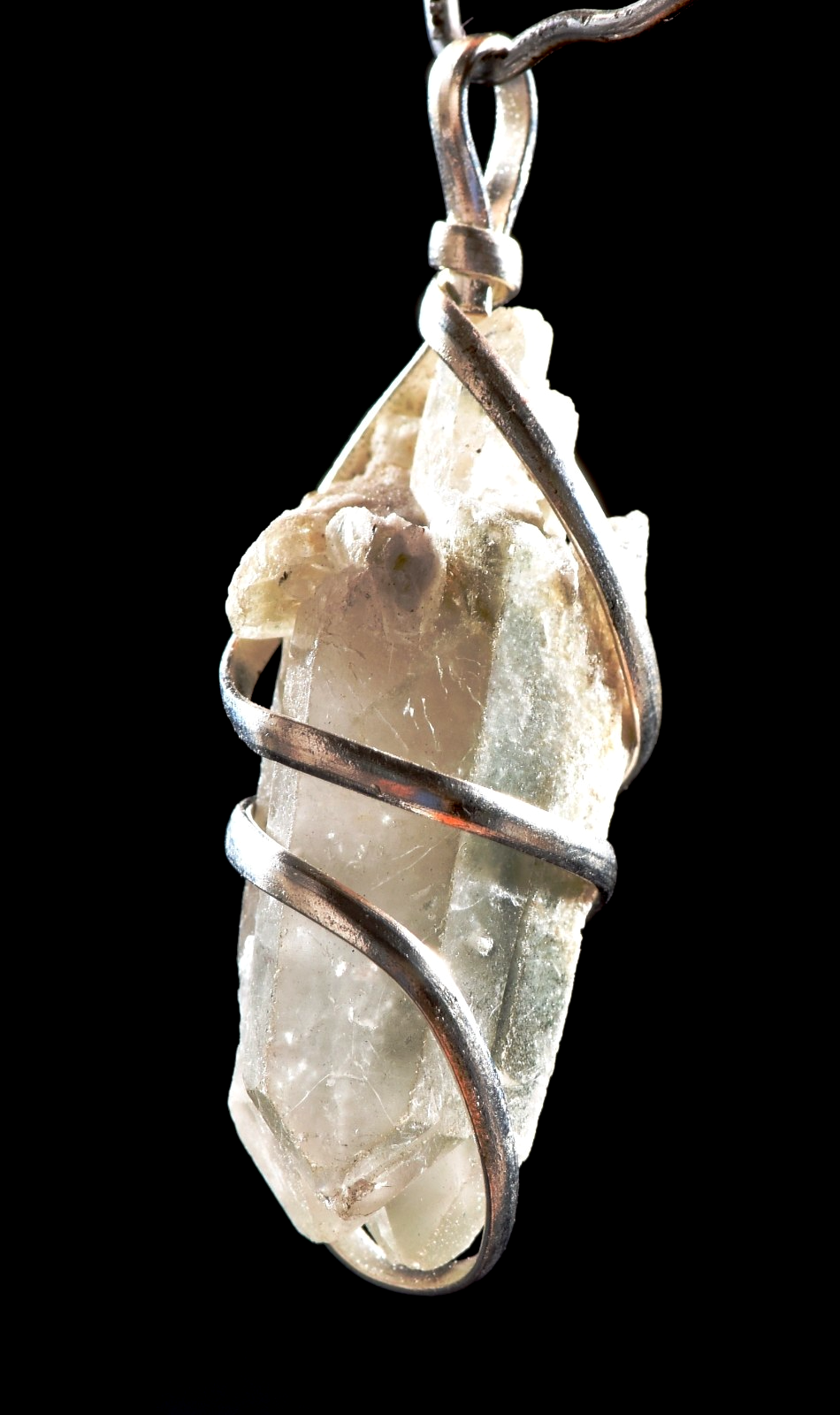 Himalayan cool green chlorite crystal pendant scrying meditation #1037