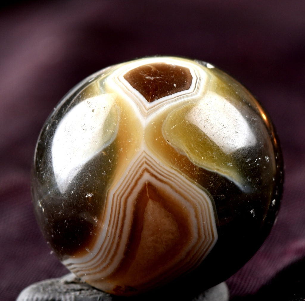 Mystic old sulemani  dzi/bhaisajyaguru/ shaman bead with  reach patina #7388