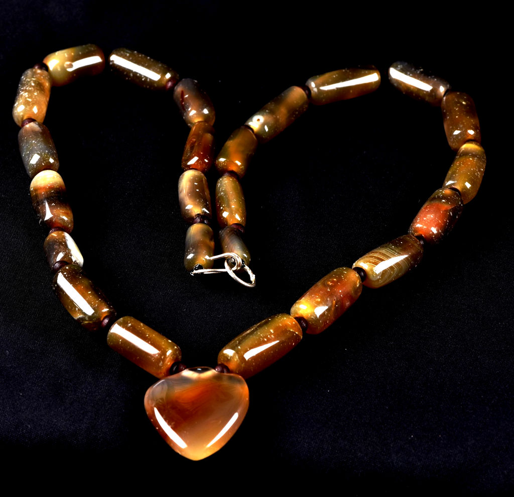old sulemani  dzi/bhaisajyaguru/ shaman bead necklace with  reach patina #7892