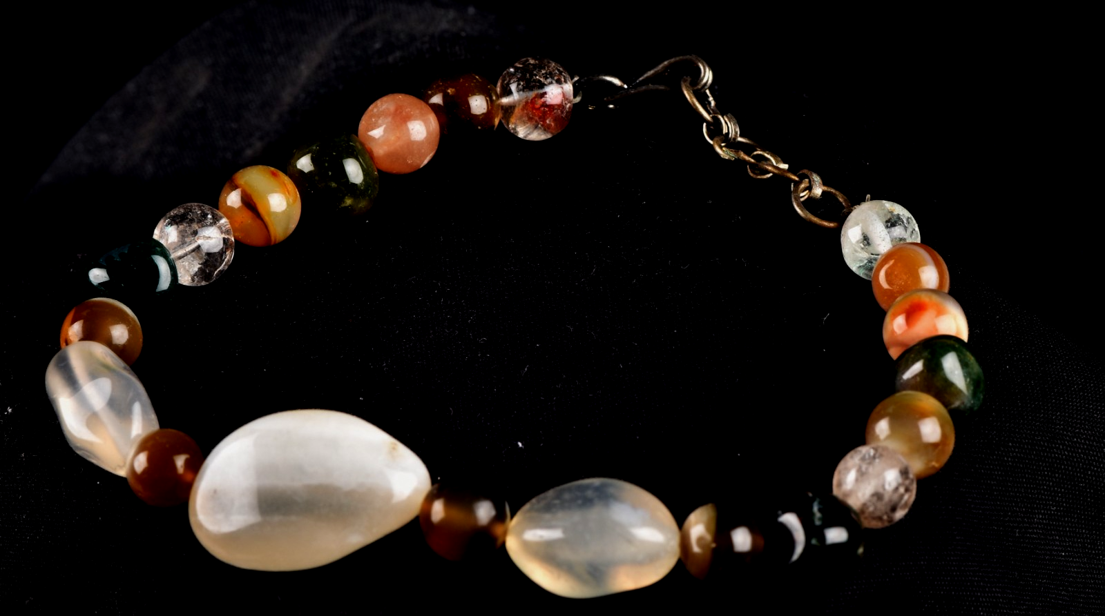 white  sulemani,carnelian  satyaloka   agnitite mystic  bead  bracelet  #8116