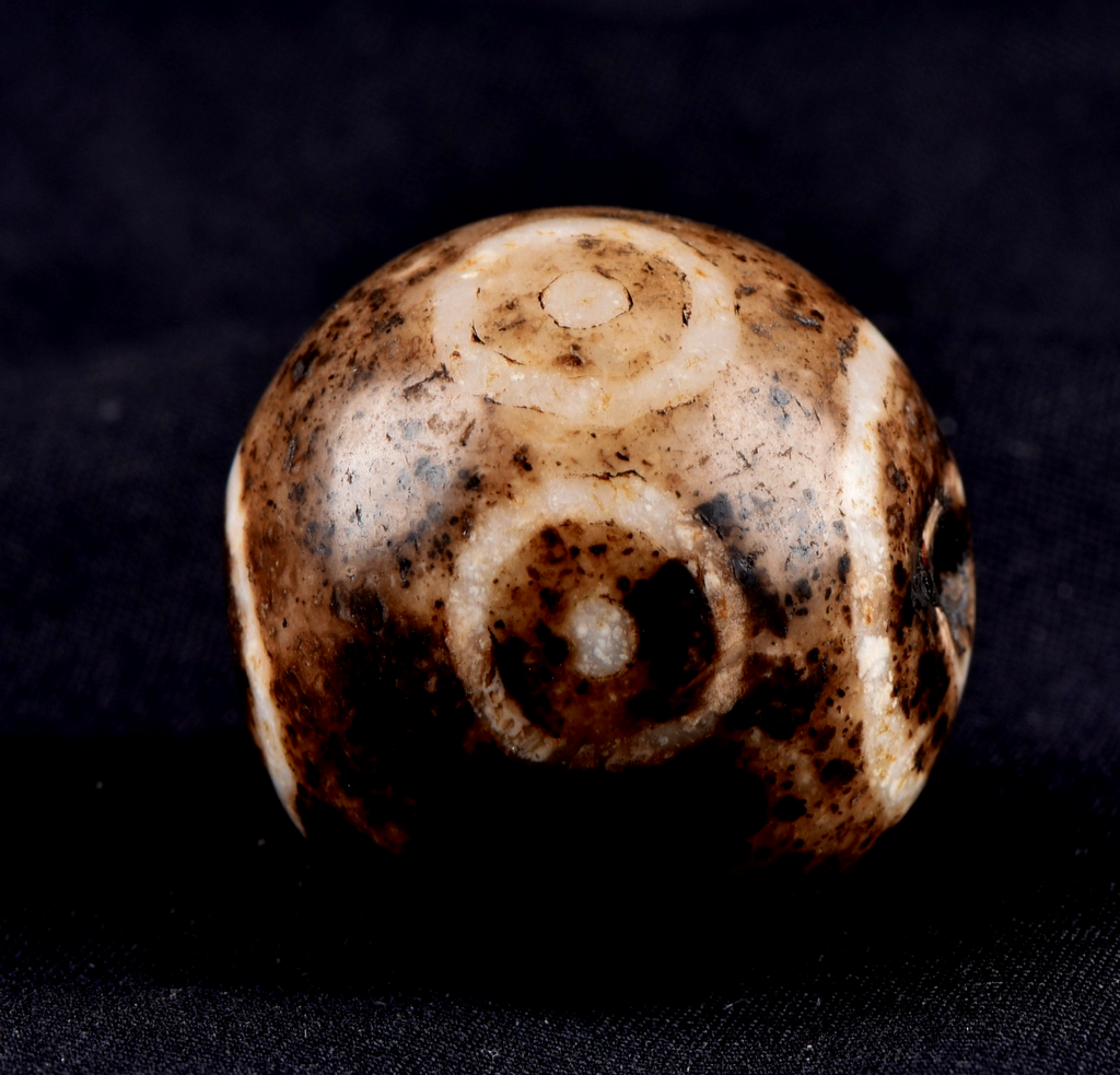 Mystic old pum tek  Sulemani  stone/dzi bead / bhaisajyaguru /medicene  man 8841