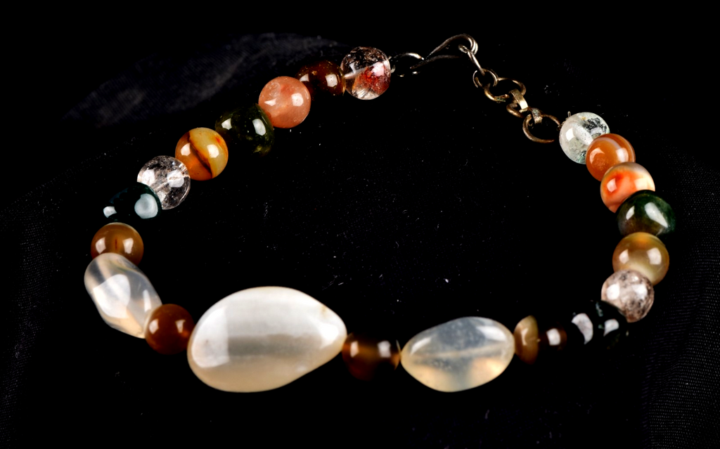 white  sulemani,carnelian  satyaloka   agnitite mystic  bead  bracelet  #8116