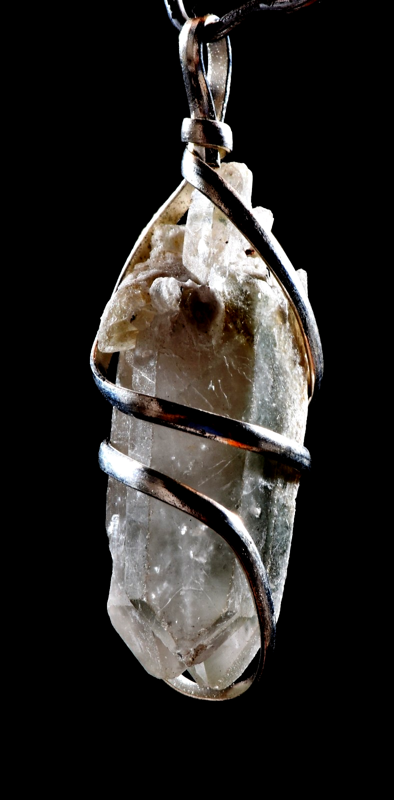 Himalayan cool green chlorite crystal pendant scrying meditation #1037