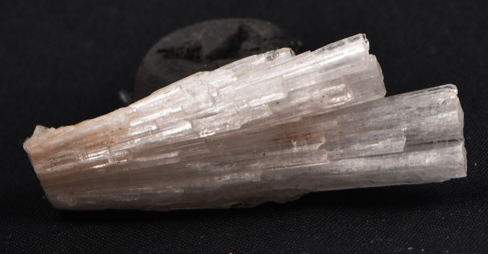 natrolite high energy healing  third eye meditation synergy 12 crystal # 8199
