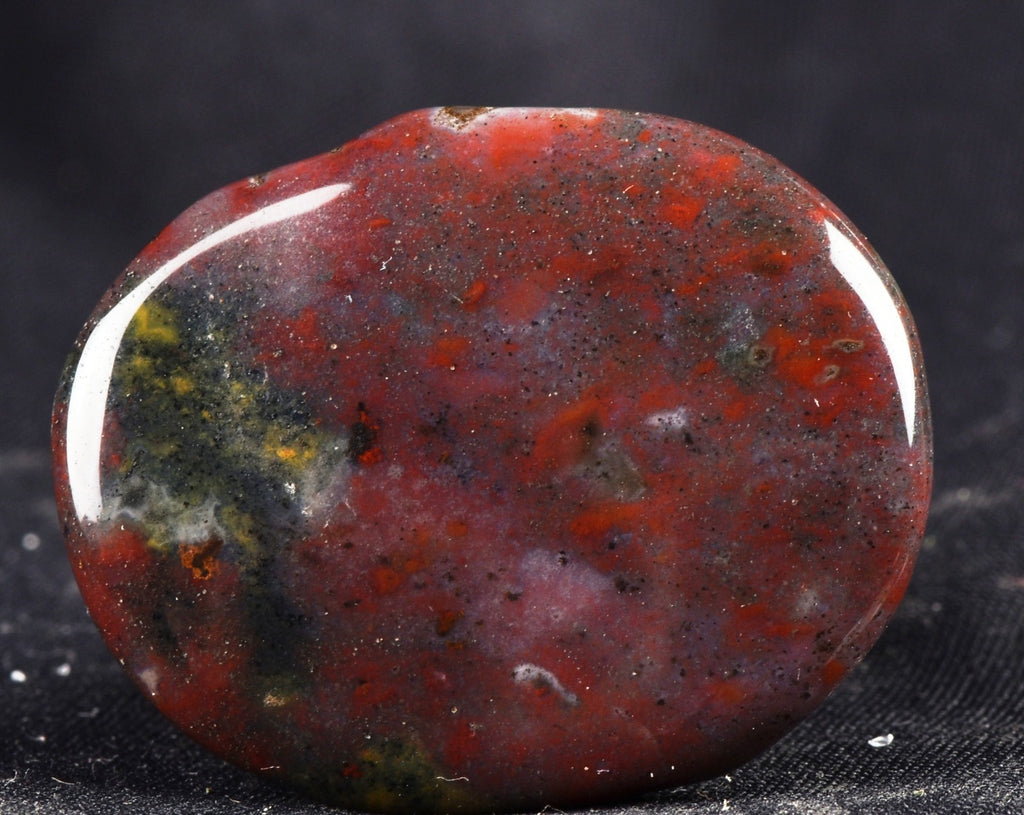 Blood stone    energy and strength ,constant energy flows    grounding 8240
