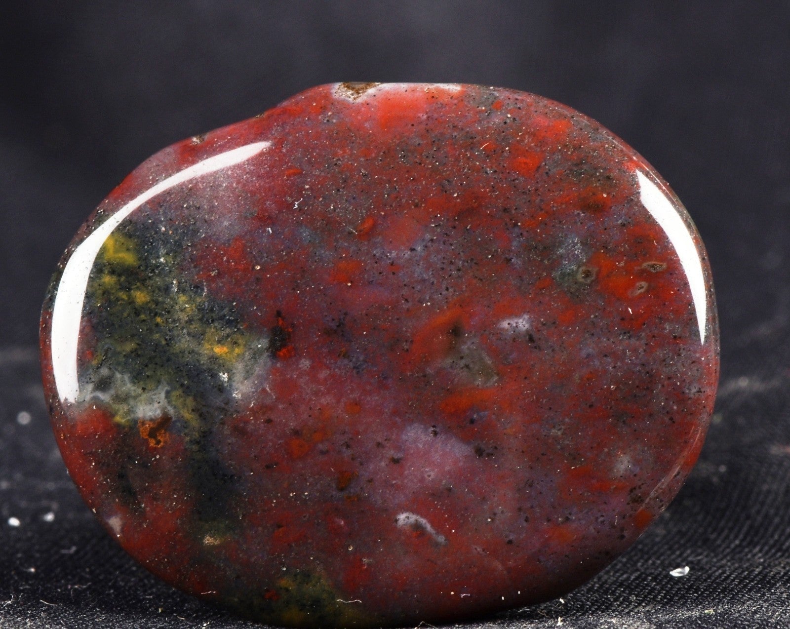 Blood stone    energy and strength ,constant energy flows    grounding 8240