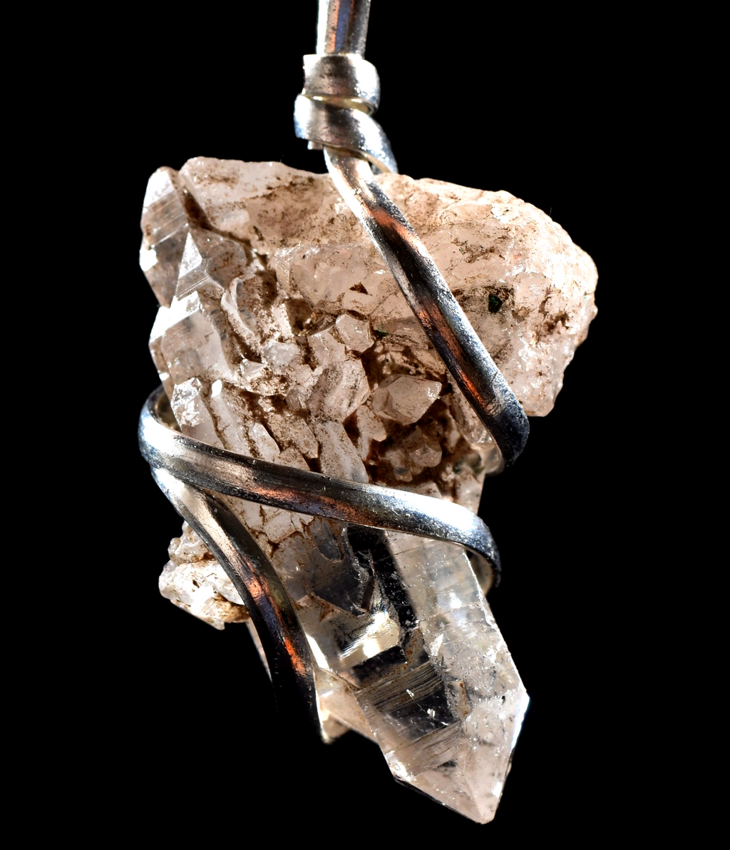 Himalayan lemurian alien multi termination with key wire  pendant  #1030