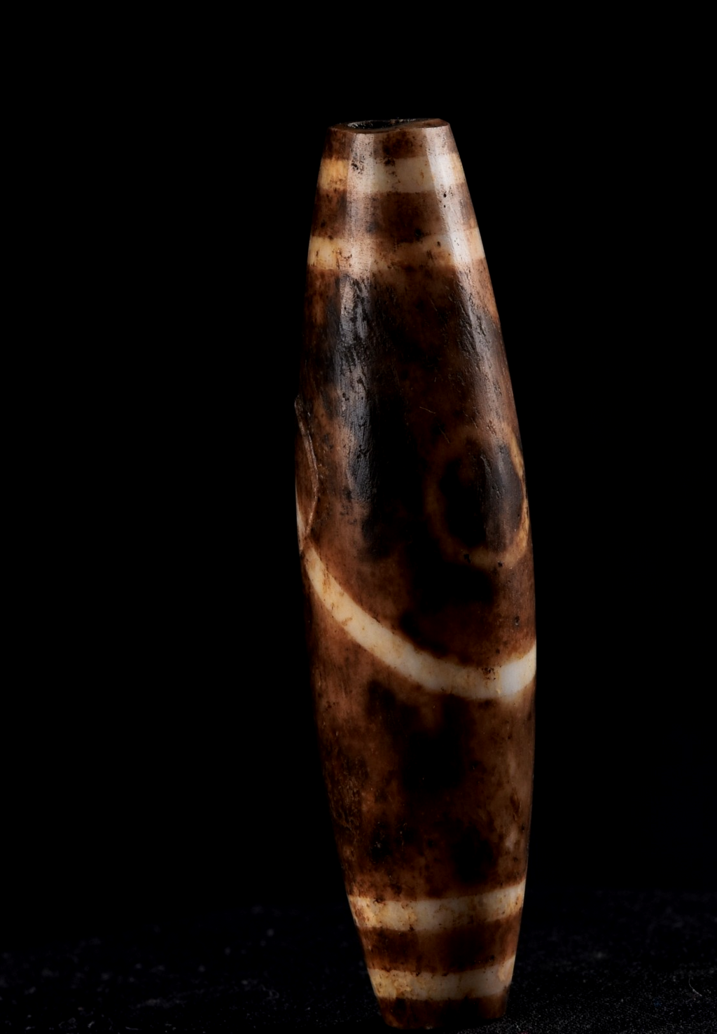 Mystic old pumtek  dzi/bhaisajyaguru/ ''evil eye'  bead with  reach patina #8105