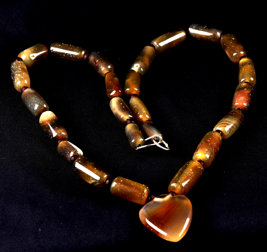 old sulemani  dzi/bhaisajyaguru/ shaman bead necklace with  reach patina #7892