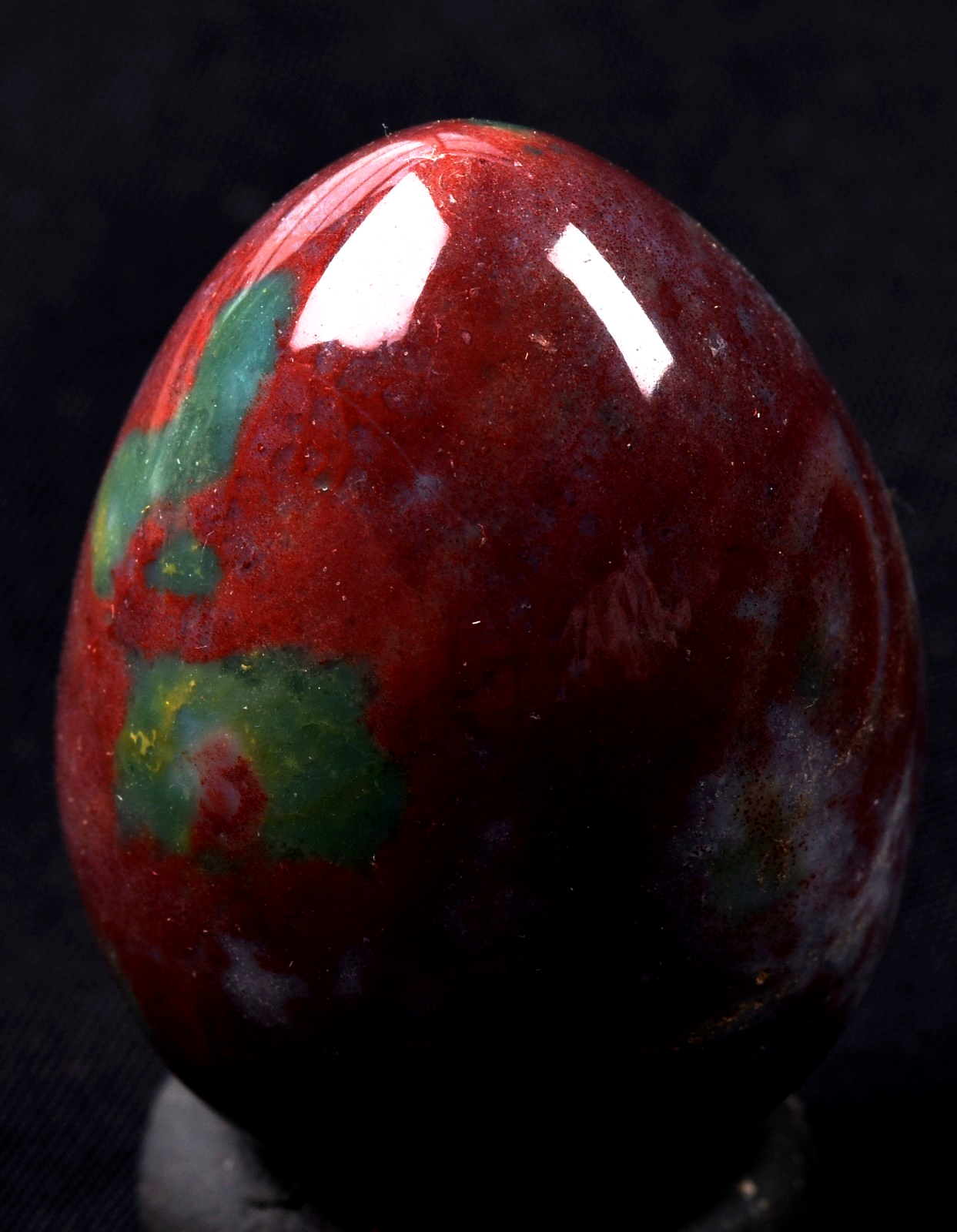 Blood stone  egg  energy and strength ,constant energy flows    grounding 8201