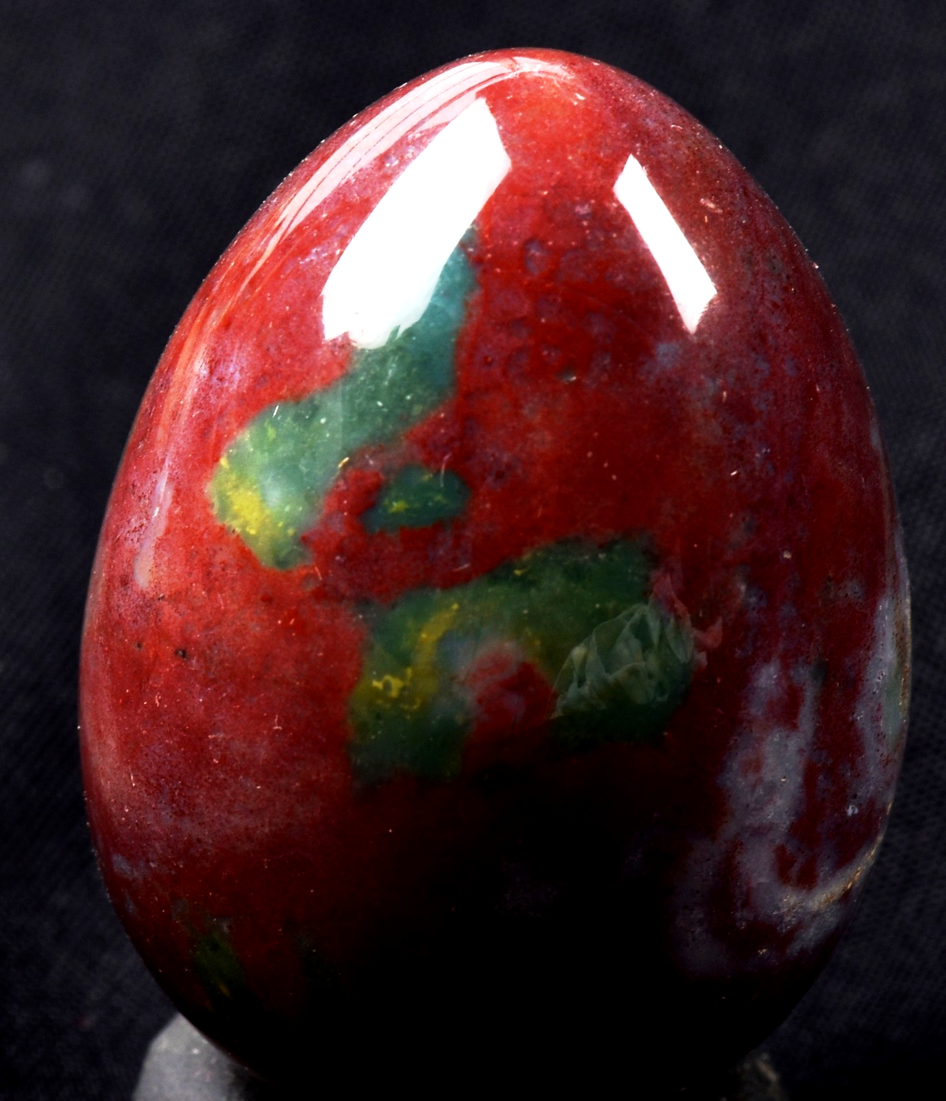 Blood stone  egg  energy and strength ,constant energy flows    grounding 8201