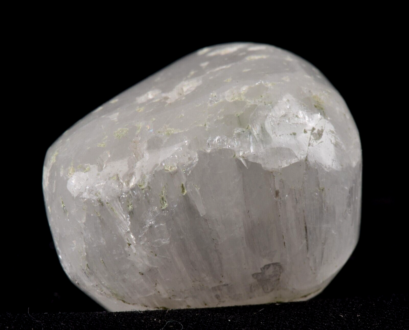 Scolecite tumble a third eye meditation synergy 12 crystal chakra   # 7554