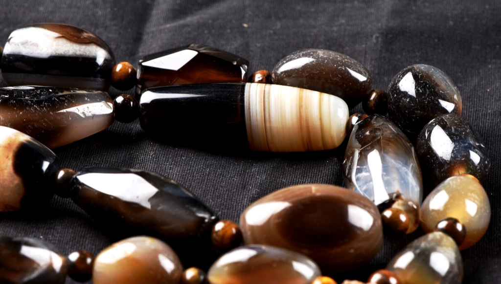 old sulemani  dzi/bhaisajyaguru/ shaman bead necklace with  reach patina #6921