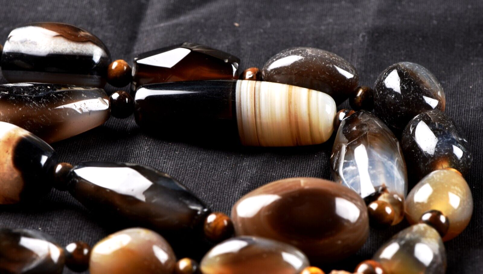 old sulemani  dzi/bhaisajyaguru/ shaman bead necklace with  reach patina #6921