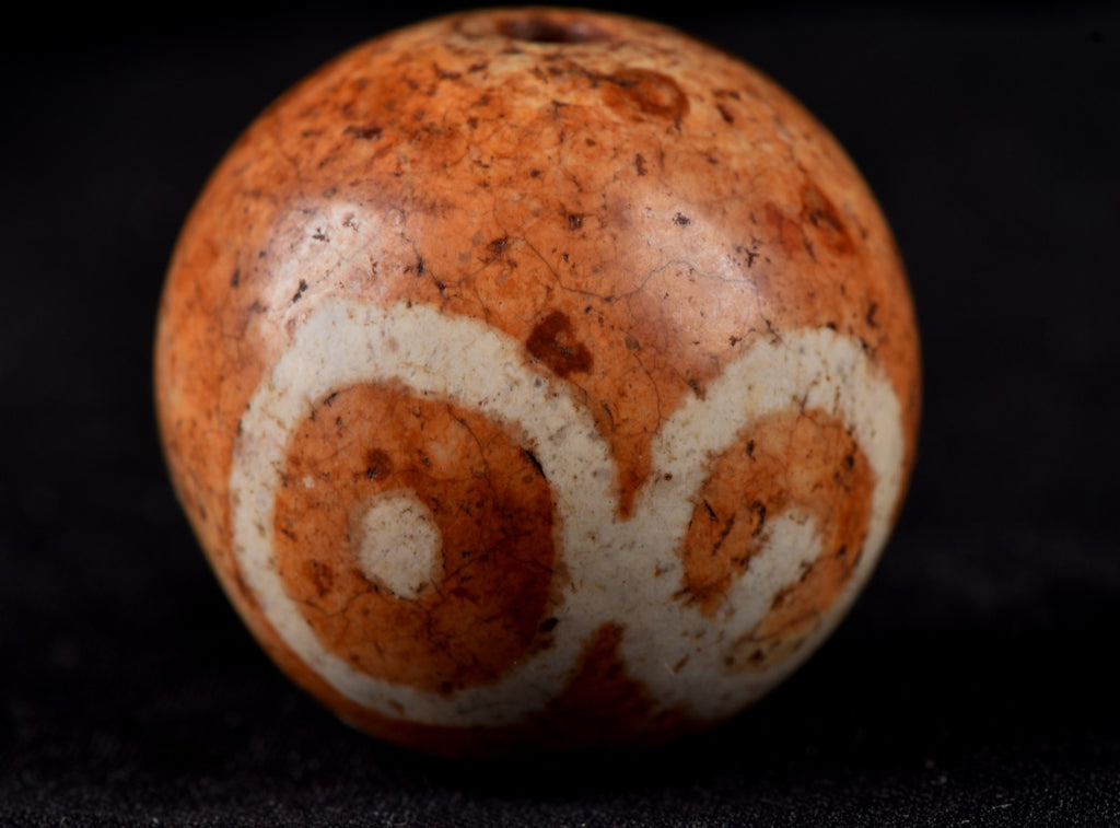 Mystic old pumtek  dzi/bhaisajyaguru/ ''evil eye'  bead with  reach patina #7798