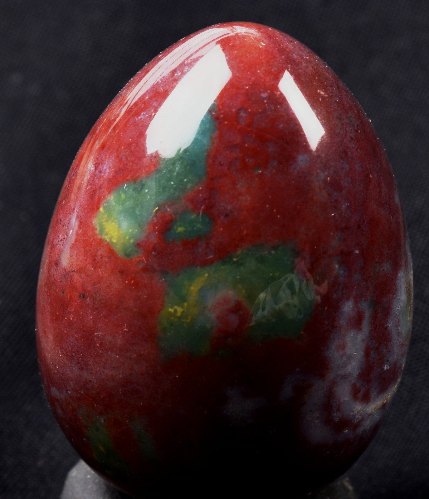 Blood stone  egg  energy and strength ,constant energy flows    grounding 8201