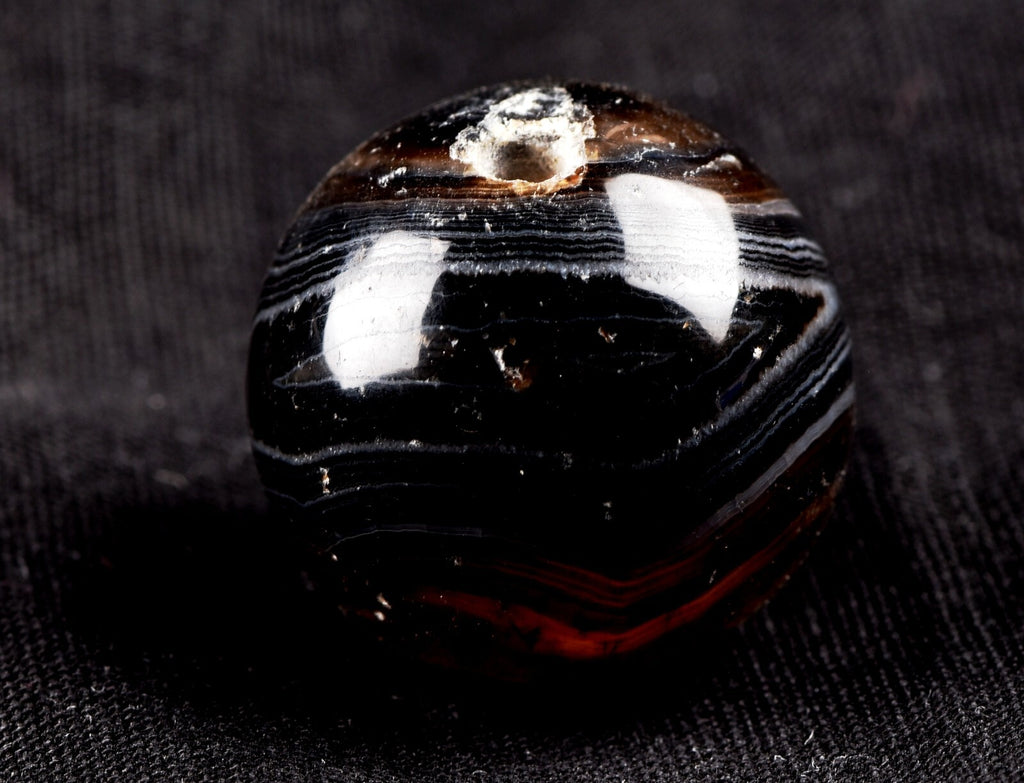 Mystic old black sulemani  dzi/bhaisajyaguru/shaman bead with  reach patina#7346