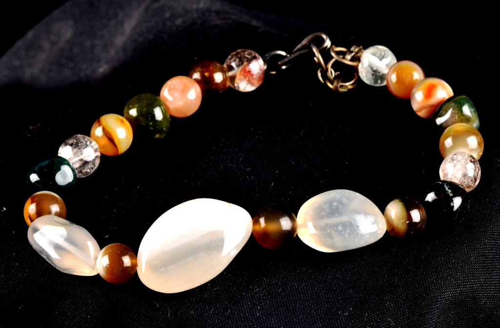 white  sulemani,carnelian  satyaloka   agnitite mystic  bead  bracelet  #8116