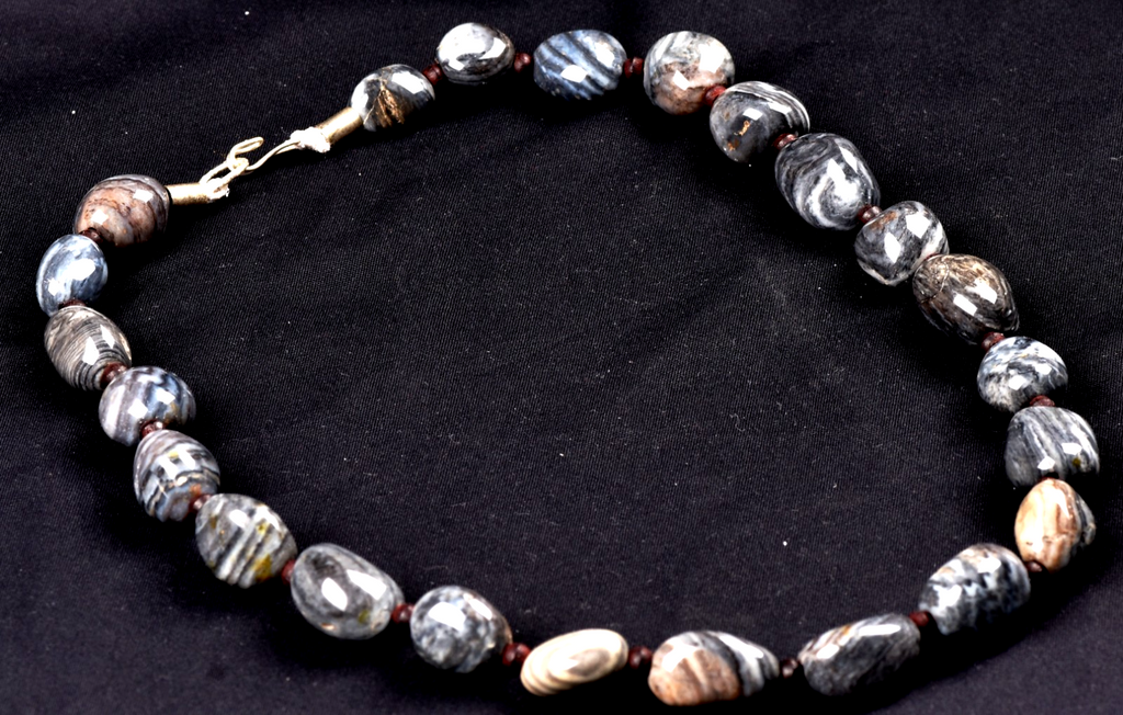 old sulemani  dzi/bhaisajyaguru/ shaman bead necklace with  reach patina #8144
