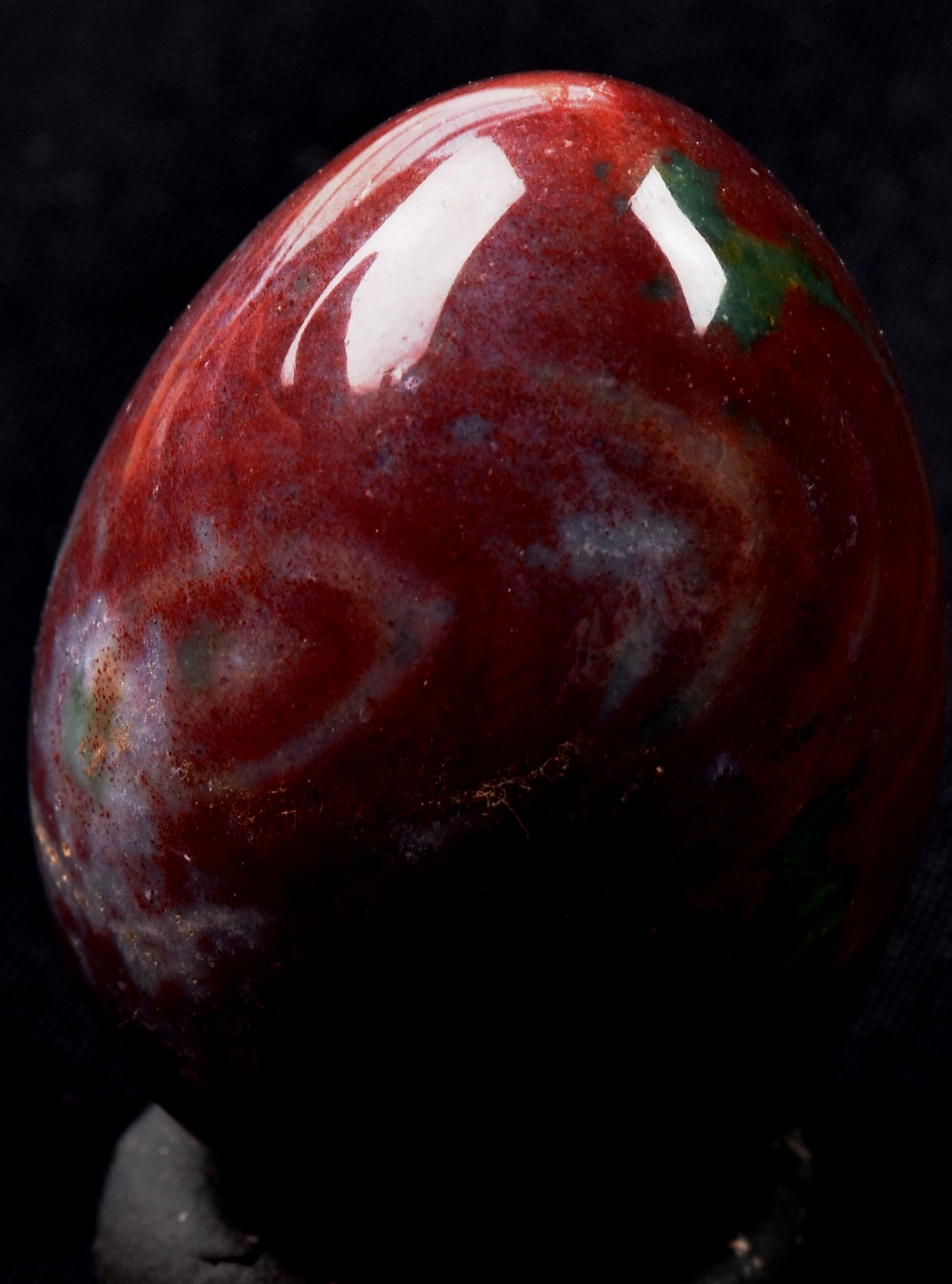 Blood stone  egg  energy and strength ,constant energy flows    grounding 8201