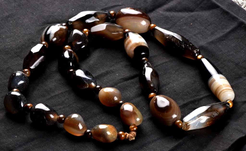 old sulemani  dzi/bhaisajyaguru/ shaman bead necklace with  reach patina #6921