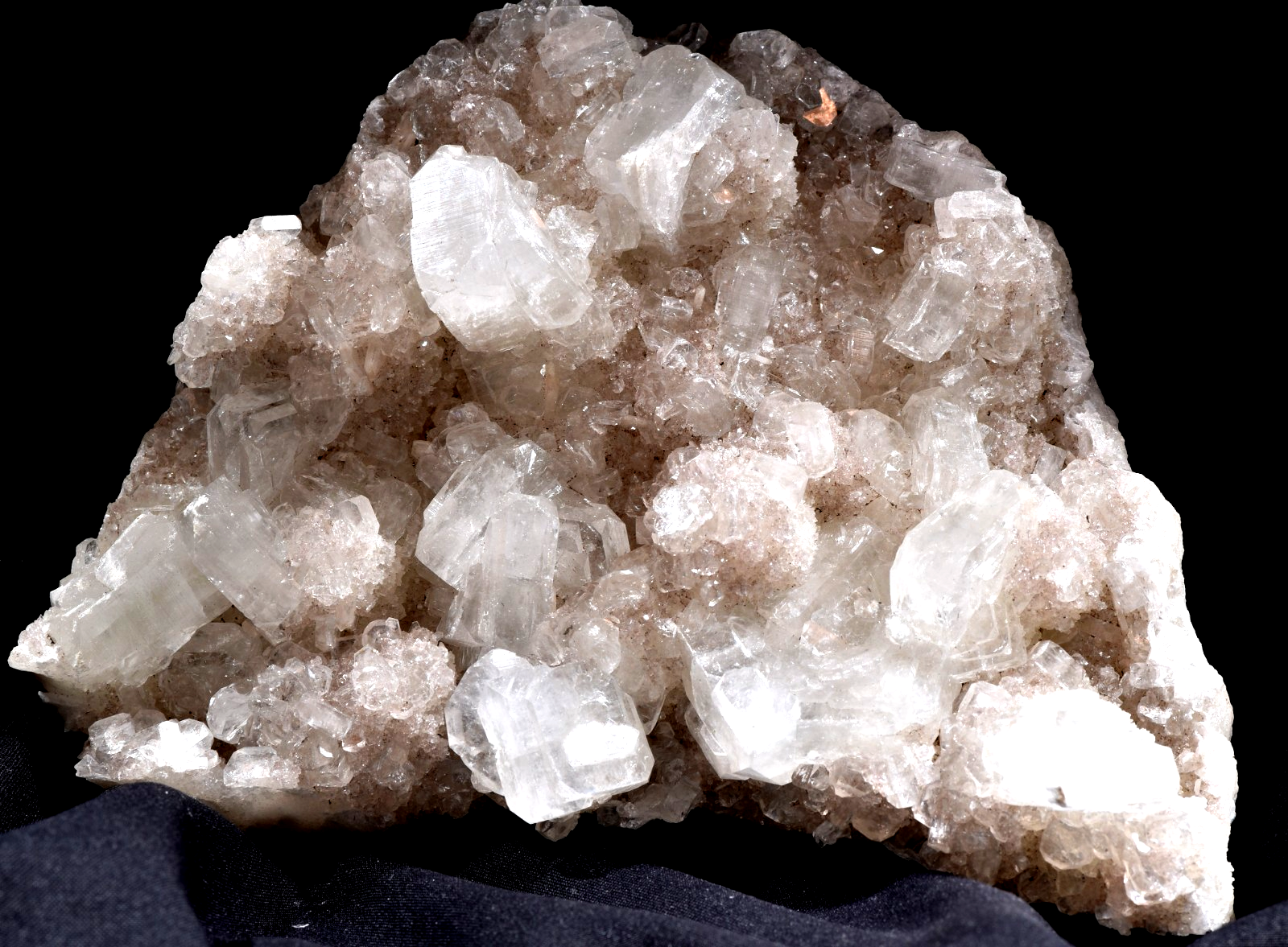 Apophyllite on grey quartz  base   psychic direction and guidance alter #1001