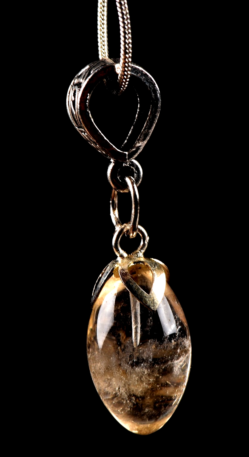 satyaloka    scrying  tiny lingam +chain meditatio fairies  # 7831