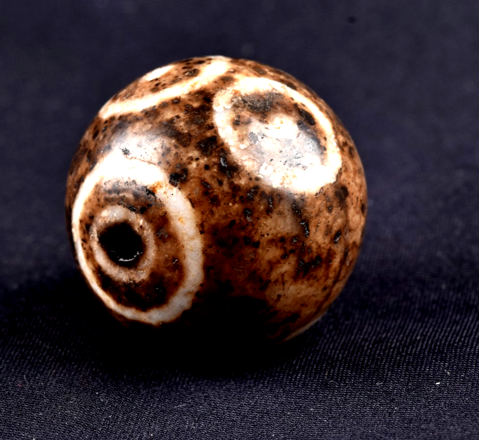 Mystic old pum tek  Sulemani  stone/dzi bead / bhaisajyaguru /medicene  man 8841