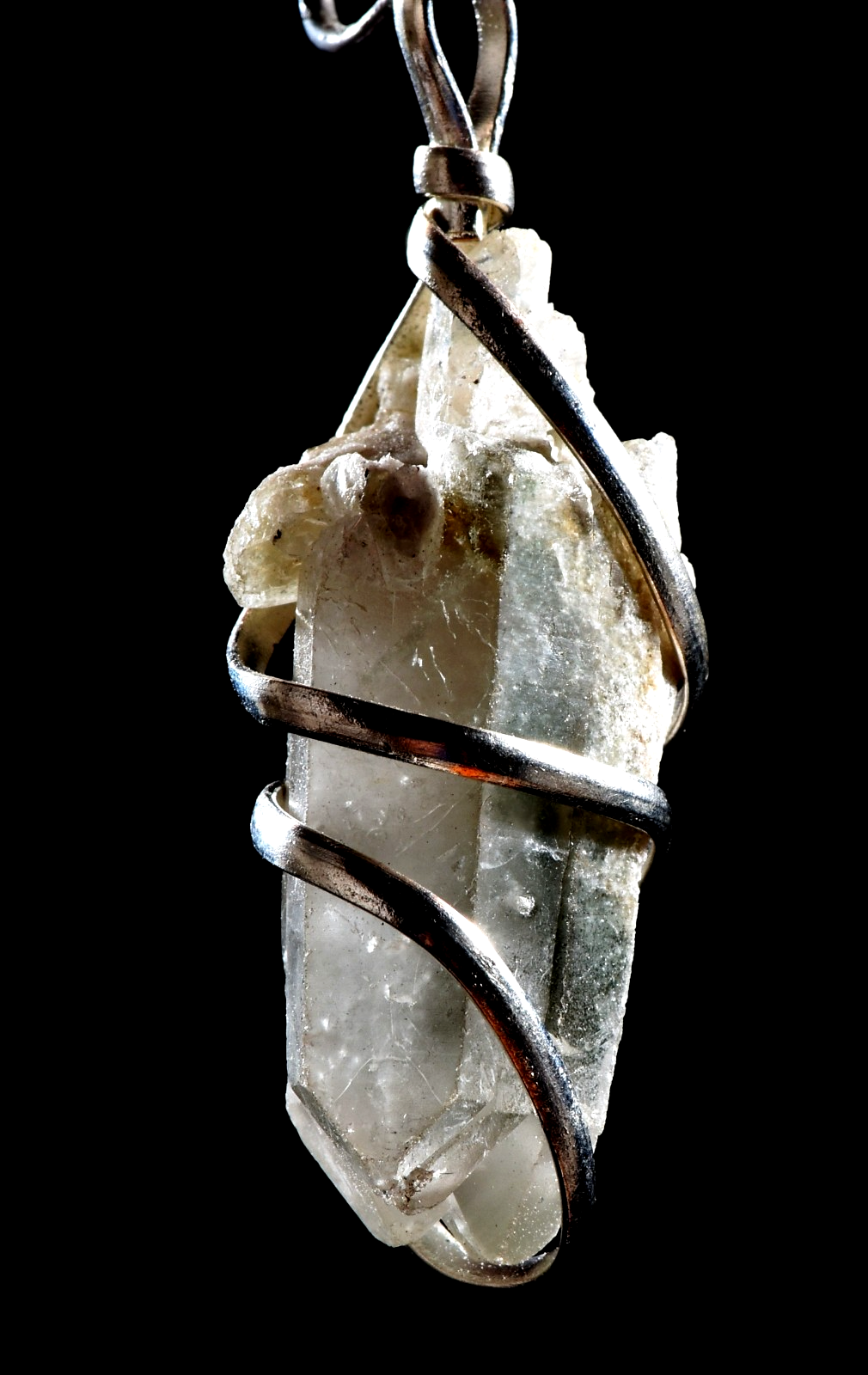 Himalayan cool green chlorite crystal pendant scrying meditation #1037