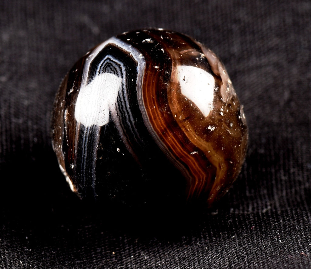 Mystic old black sulemani  dzi/bhaisajyaguru/shaman bead with  reach patina#7346