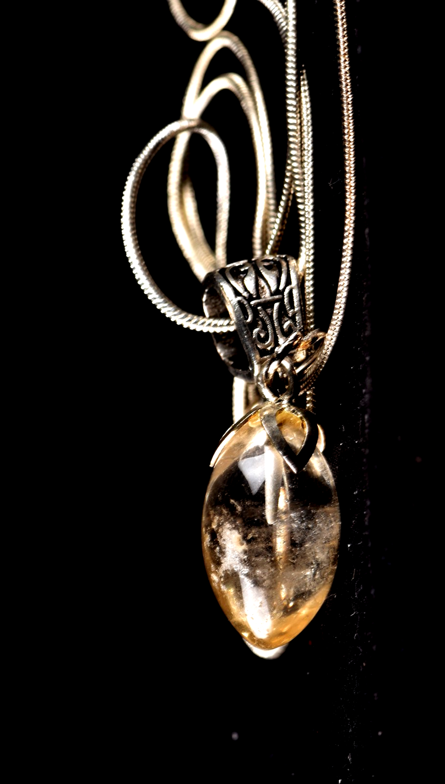 satyaloka    scrying  tiny lingam +chain meditatio fairies  # 7831