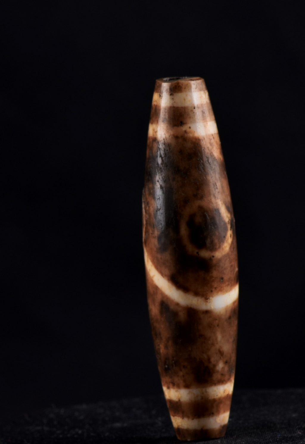 Mystic old pumtek  dzi/bhaisajyaguru/ ''evil eye'  bead with  reach patina #8105
