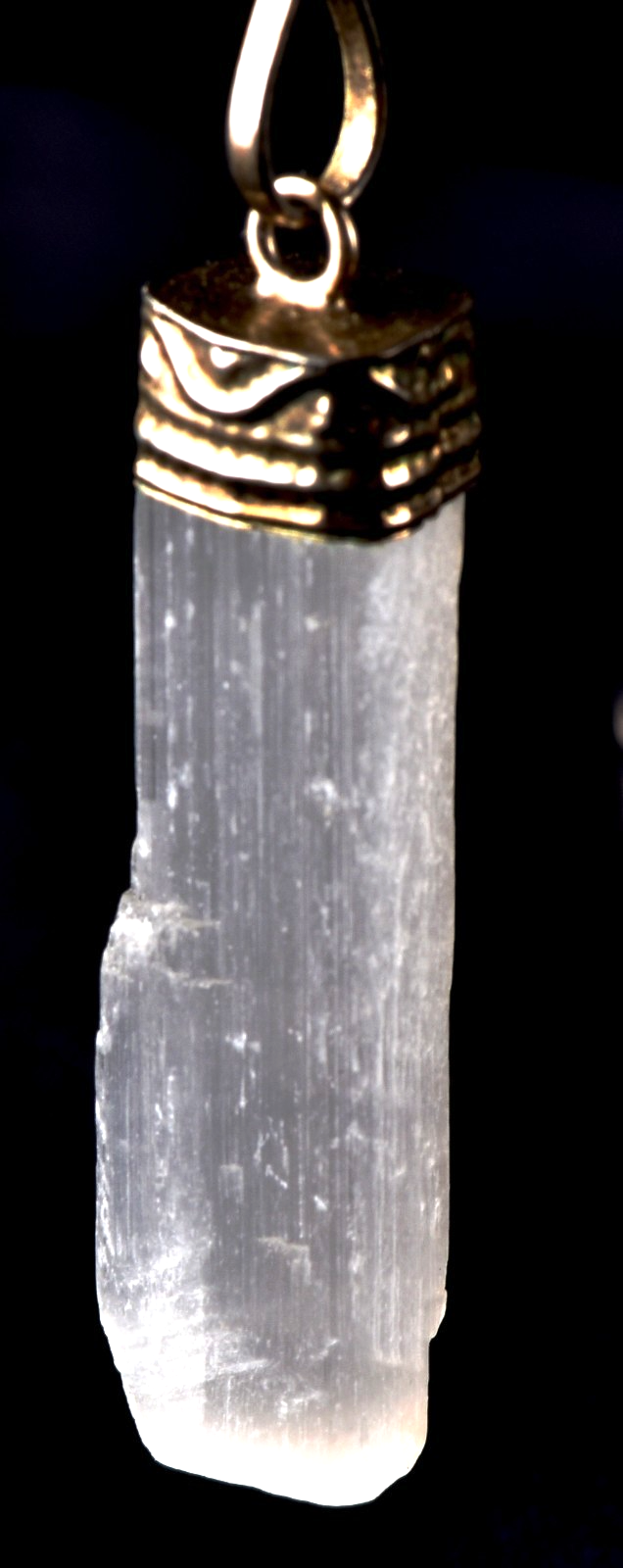 Selenite  pendant  promotes peace and calm, mental clarity, and well-being. 8263