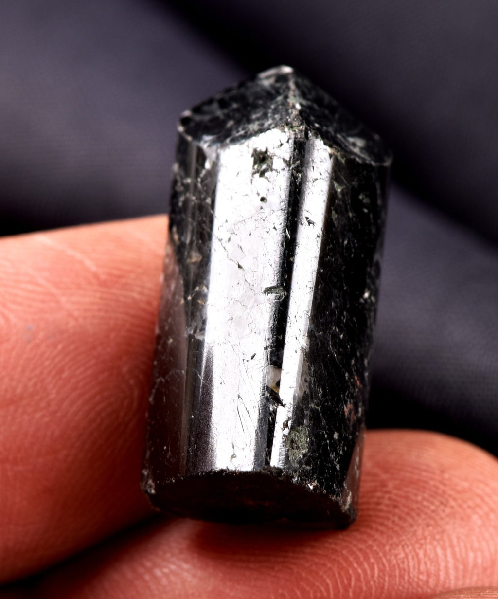 Black rutile  deflacts nagativity cleans aura, pocket/purse power point #7944
