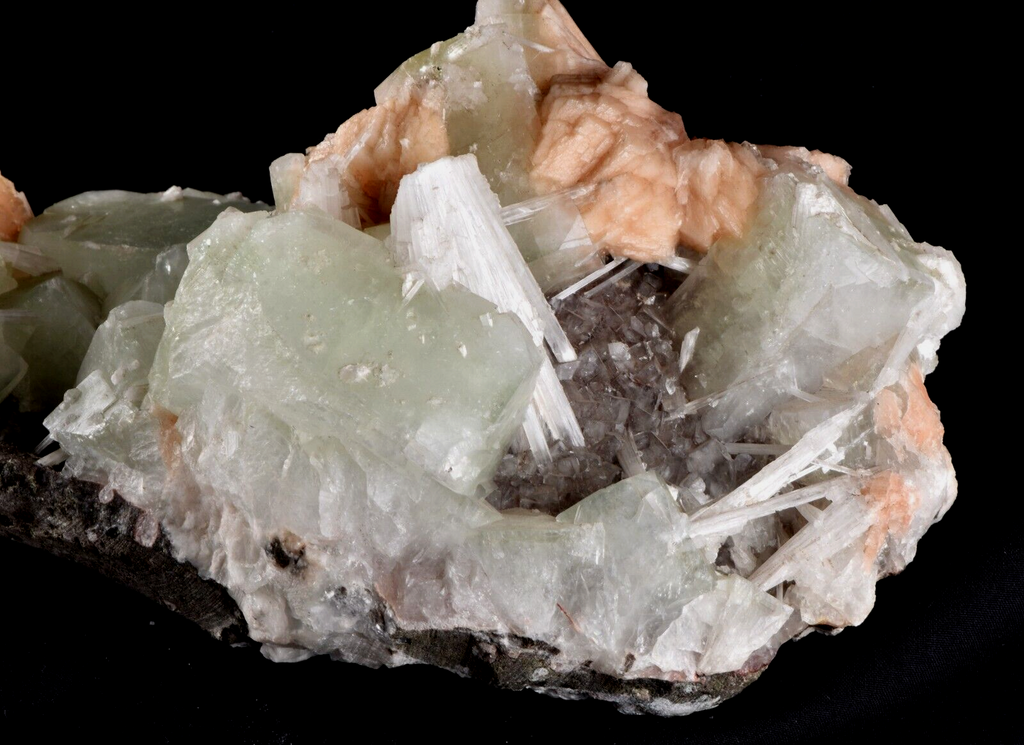 Green Apophyllite with stilbite & scolecite  psychic direction and guidance#6709