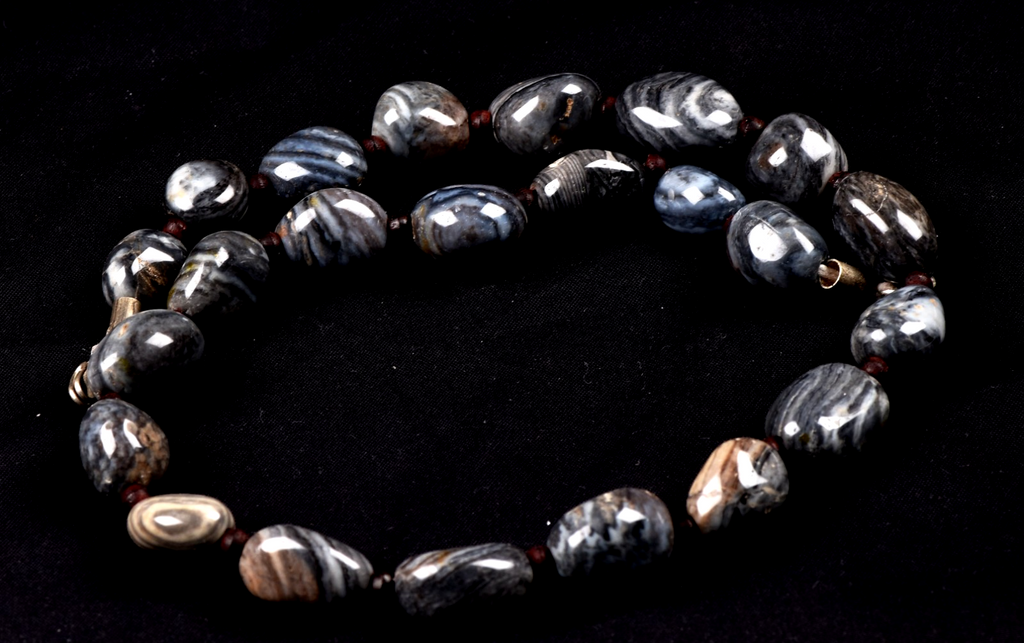 old sulemani  dzi/bhaisajyaguru/ shaman bead necklace with  reach patina #8144