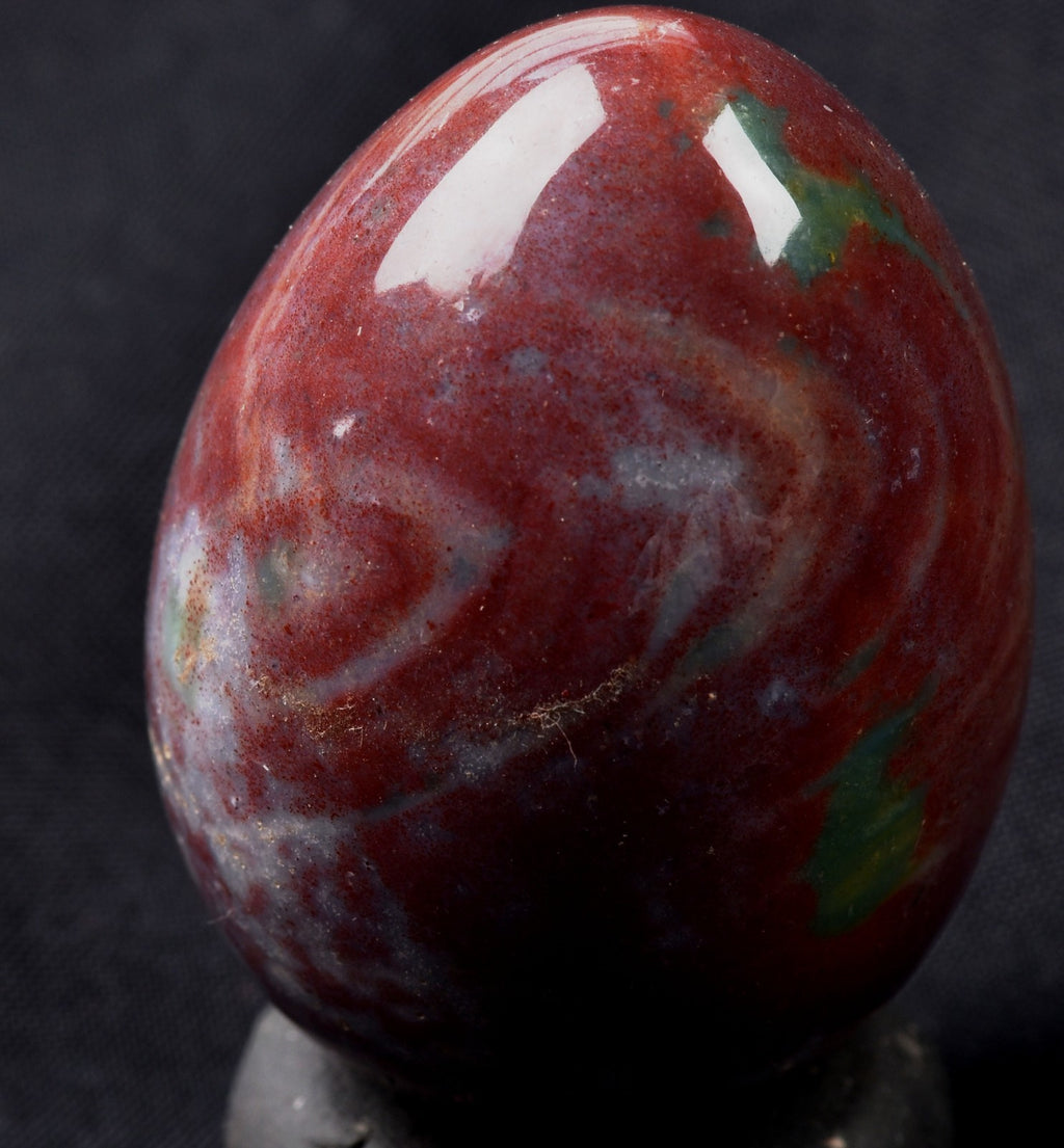 Blood stone  egg  energy and strength ,constant energy flows    grounding 8201