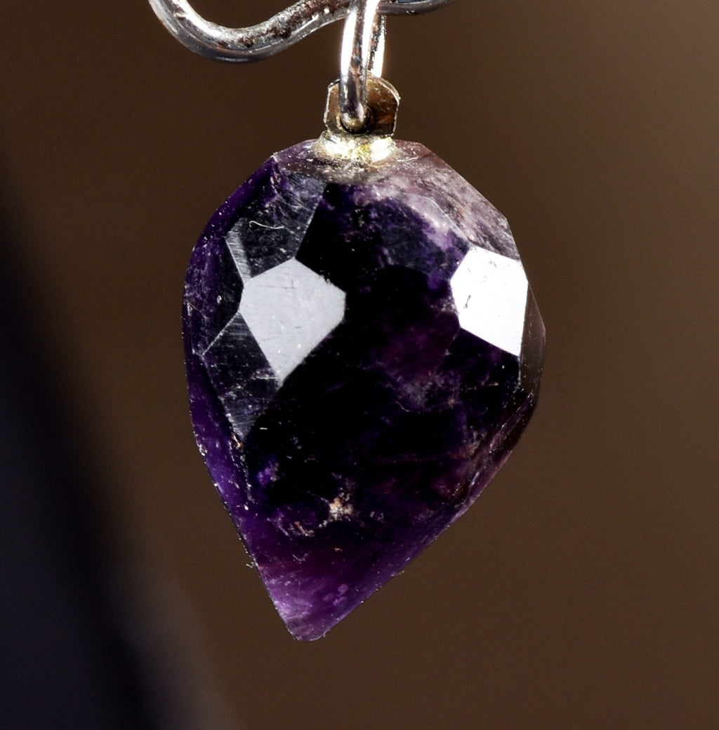 dark amethyst  pendant supporting healthy sleep cycle reflects negativity# 8269