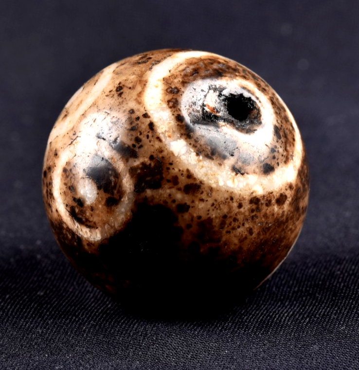 Mystic old pum tek  Sulemani  stone/dzi bead / bhaisajyaguru /medicene  man 8841