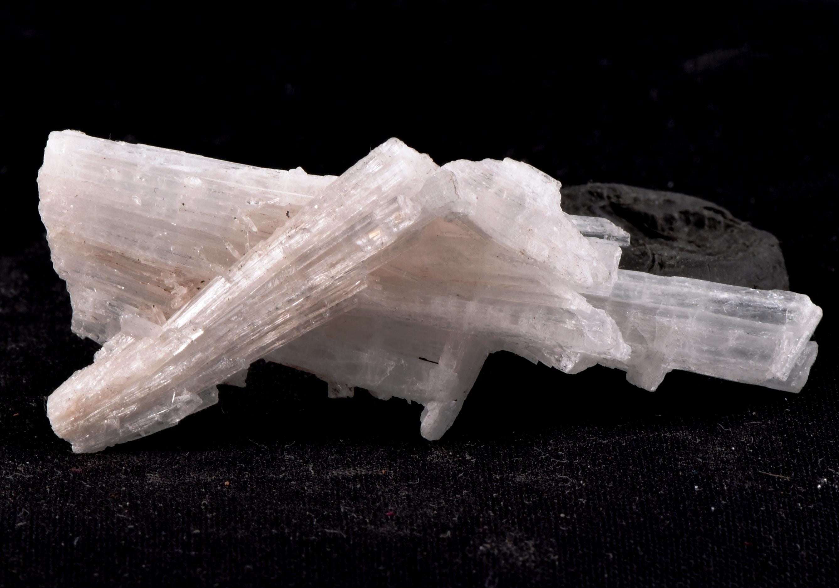 Natrolite flower  high energy crystal healing ,third eye meditation 6787