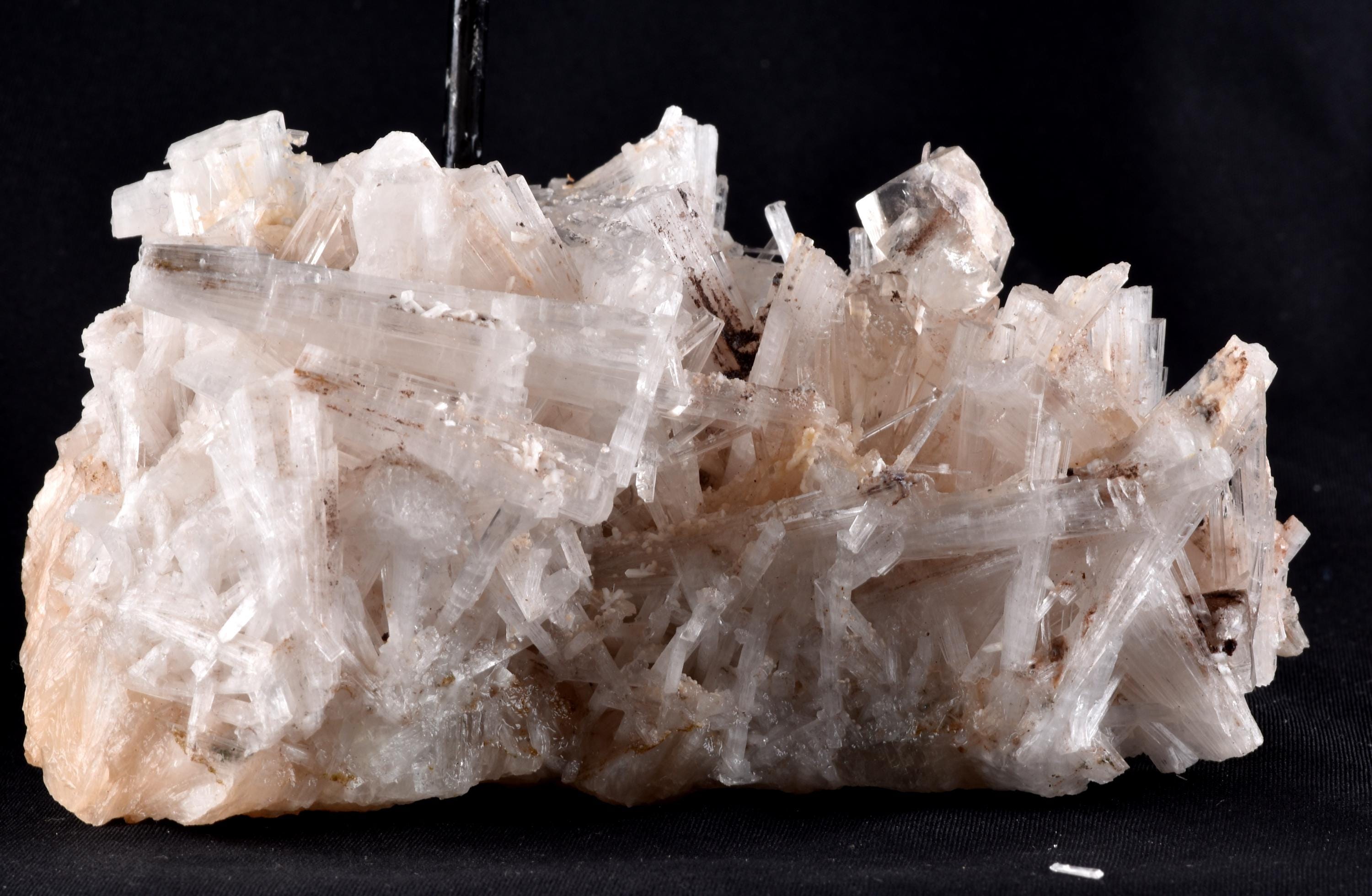 Natrolite flower with apophylite inbuilt  on stilbie base  high energy crystal healing ,third eye meditation 6713