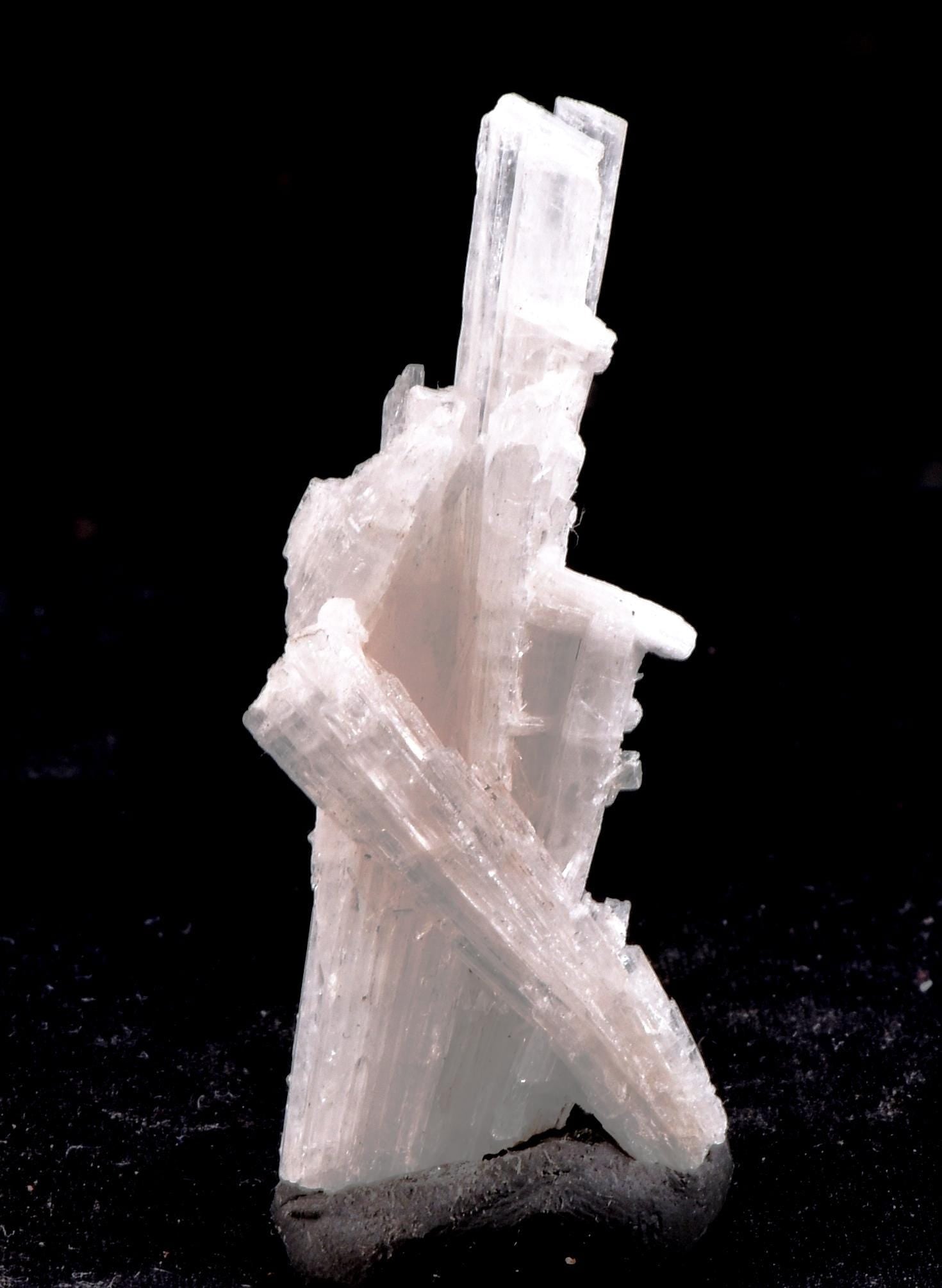 Natrolite flower  high energy crystal healing ,third eye meditation 6787