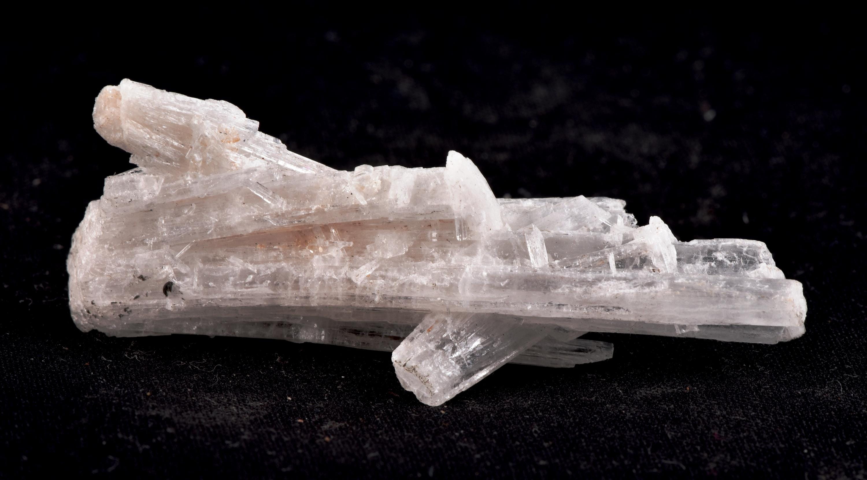 Natrolite flower  high energy crystal healing ,third eye meditation 6787