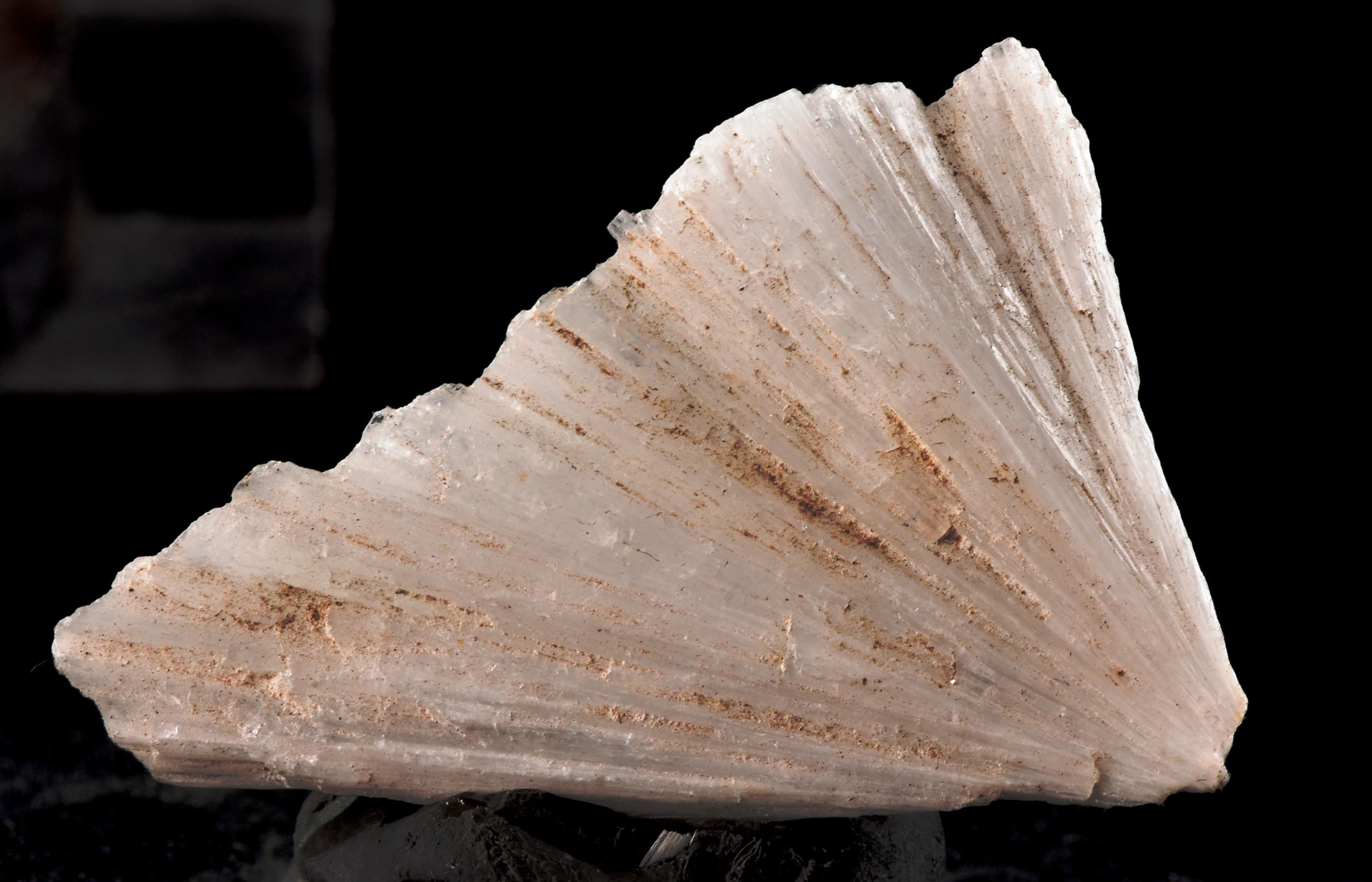 Scolecite flower  high energy crystal healing ,third eye meditation synergy 12  crystal 5.0 cms # 7137