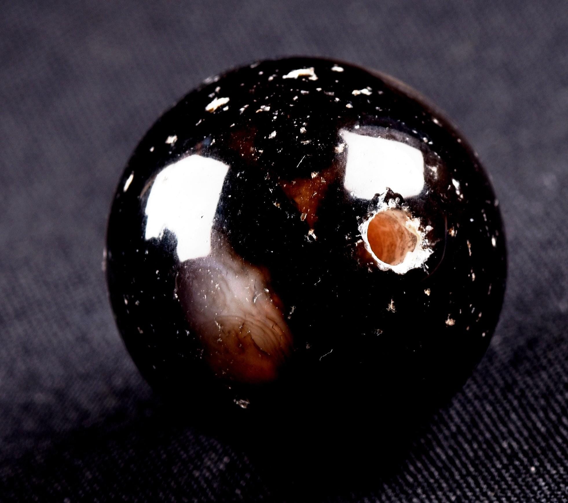 Mystic old  black Sulemani  stone/dzi bead / bhaisajyaguru  shaman ''eye of horus'' protection reach patina  #7351