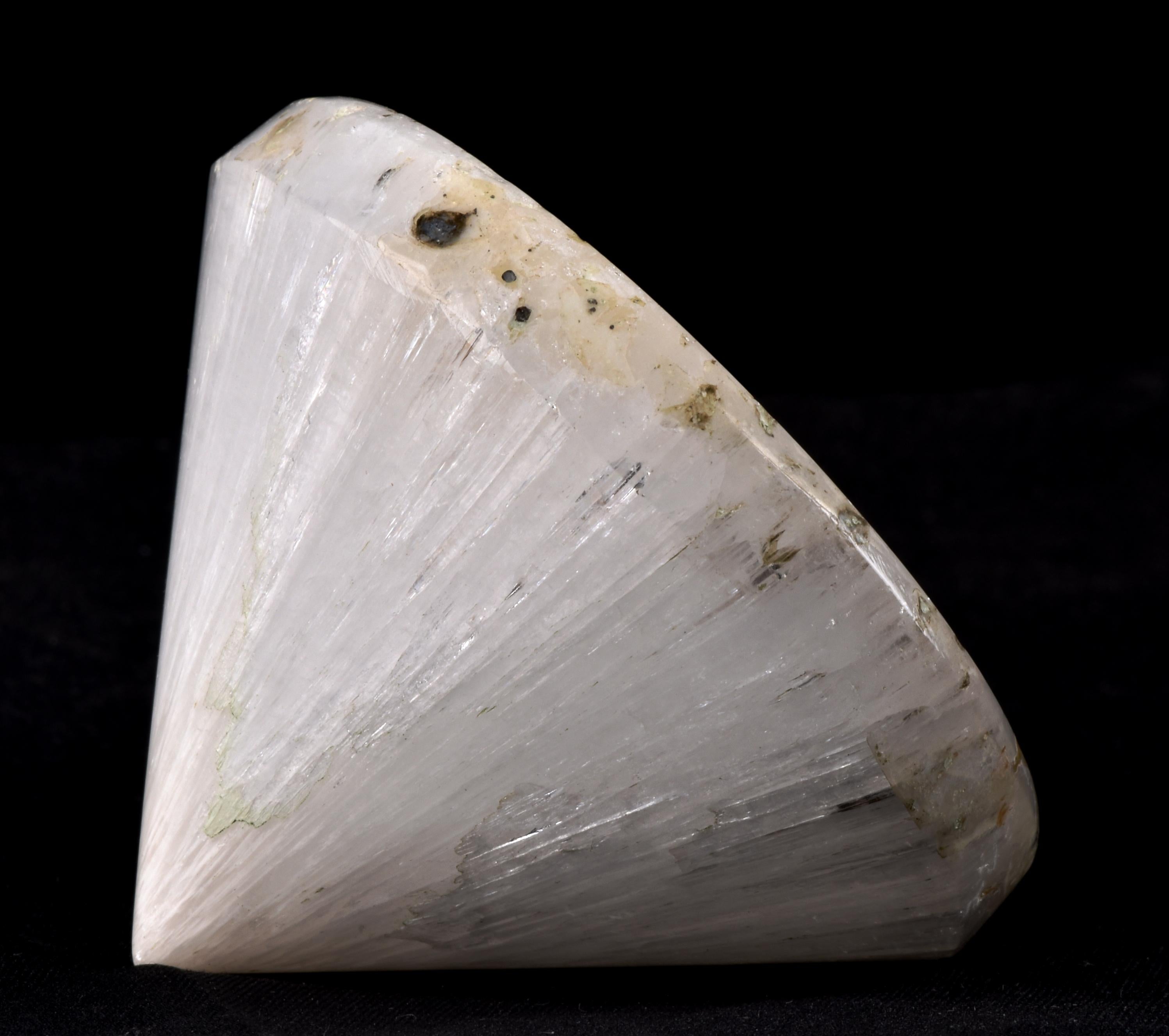 Scolecite cone pyramid improving relationships,  stabilizing  networking with people.third eye meditation synergy 12 crystal   # 7549