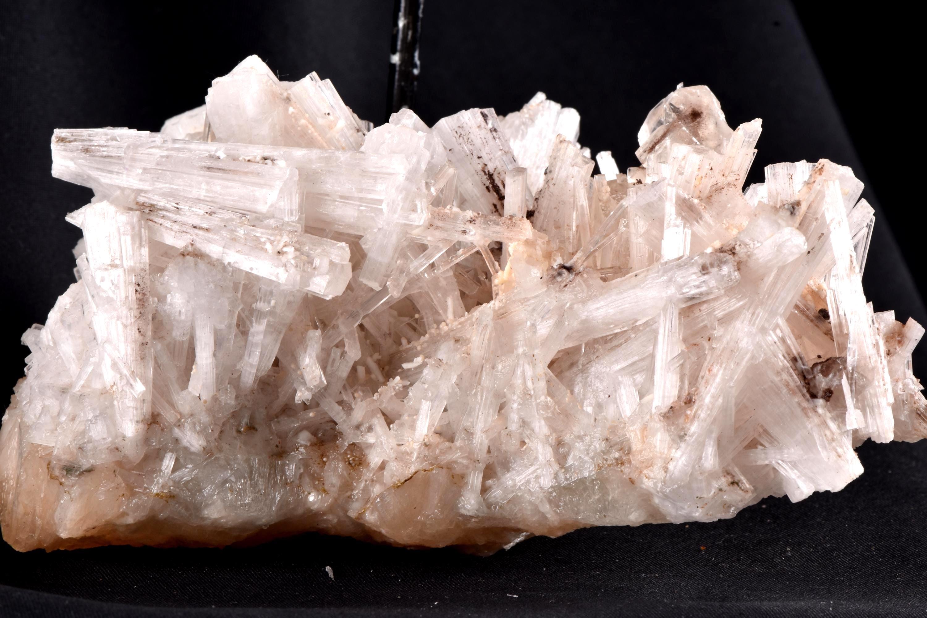 Natrolite flower with apophylite inbuilt  on stilbie base  high energy crystal healing ,third eye meditation 6713