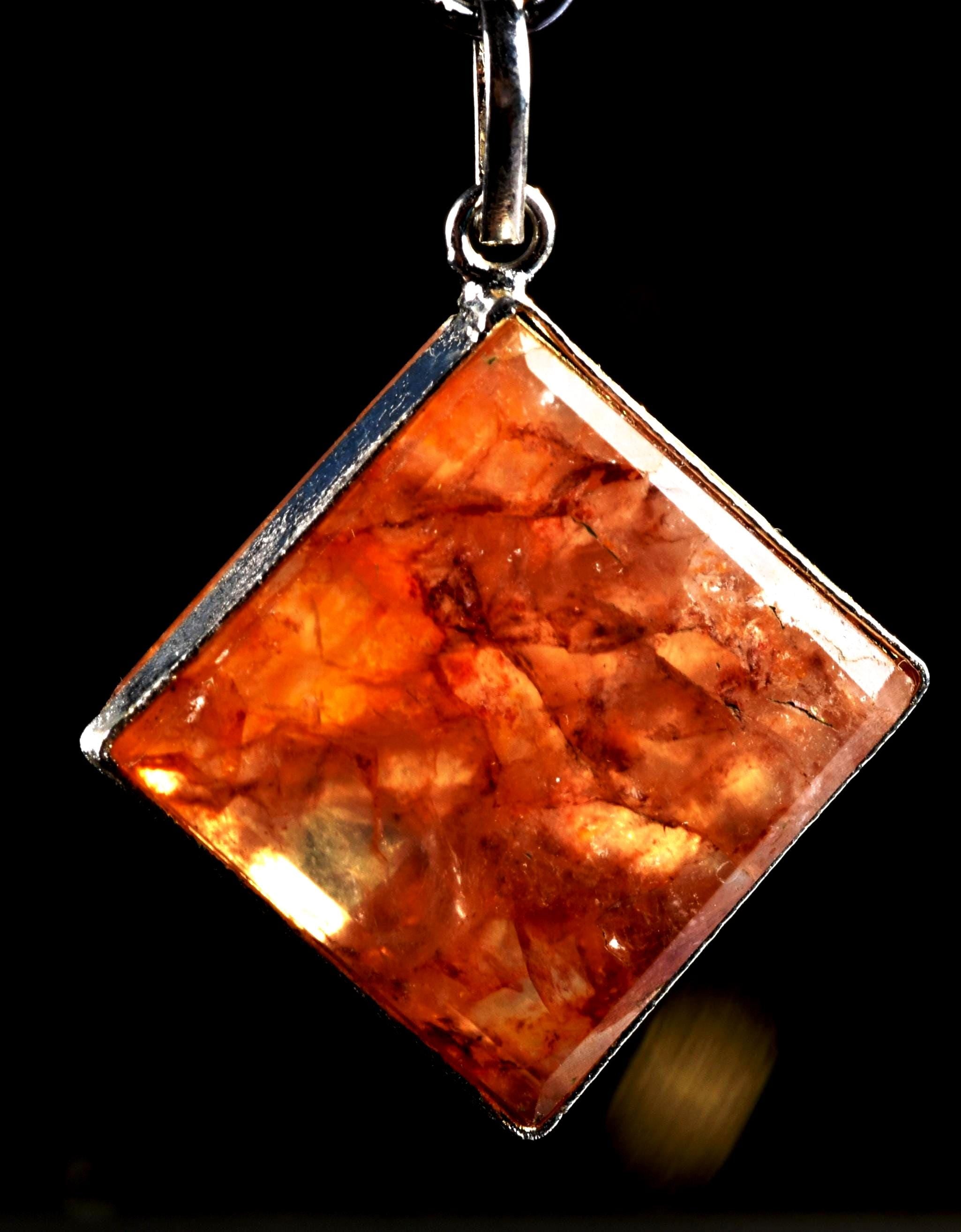 Himalayan red quartz agnitite  square  plate  pendant  supra mental manifestation  ''Himalayan wisdom''  7068