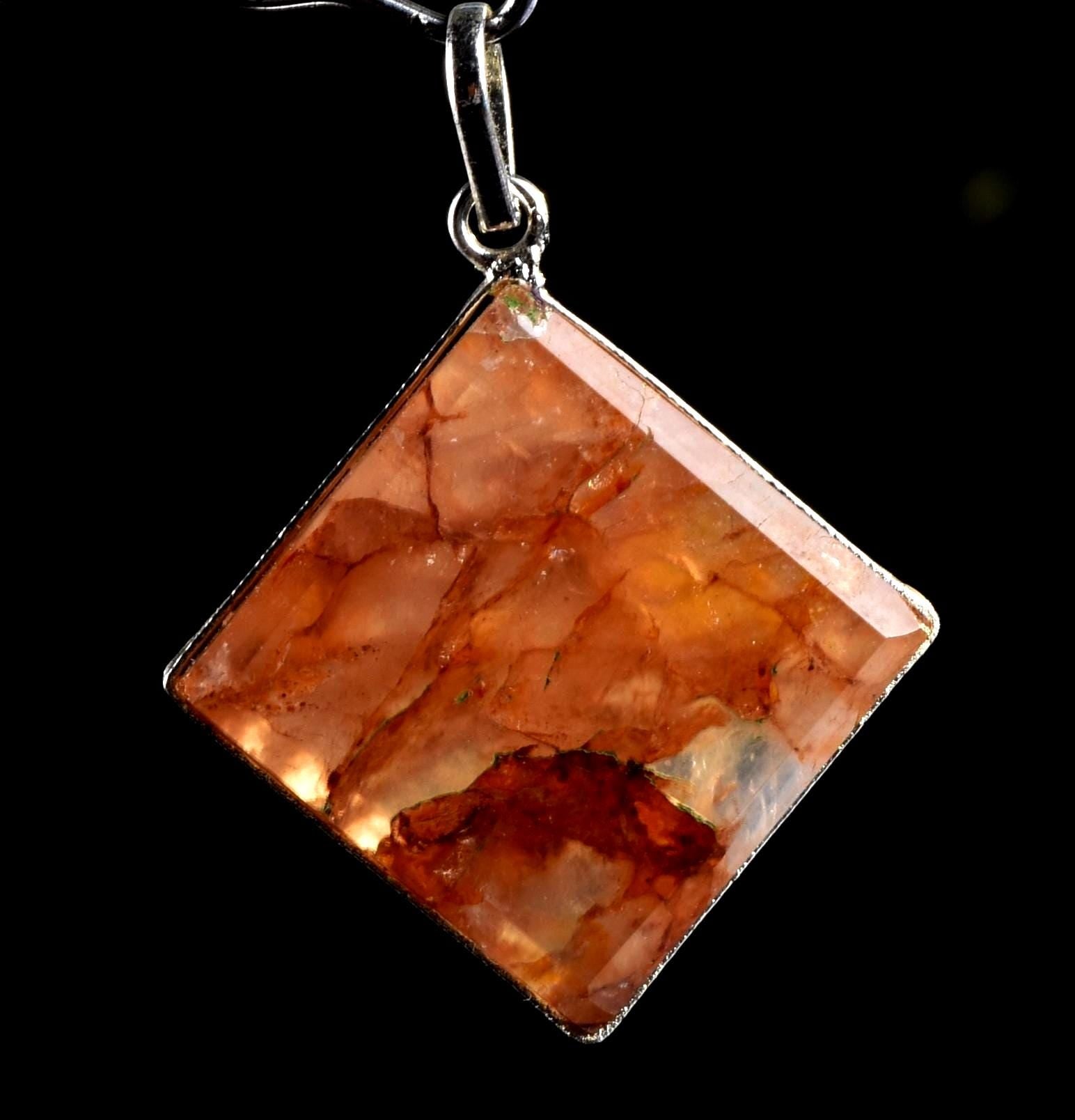 Himalayan red quartz agnitite  square  plate  pendant  supra mental manifestation  ''Himalayan wisdom''  7068