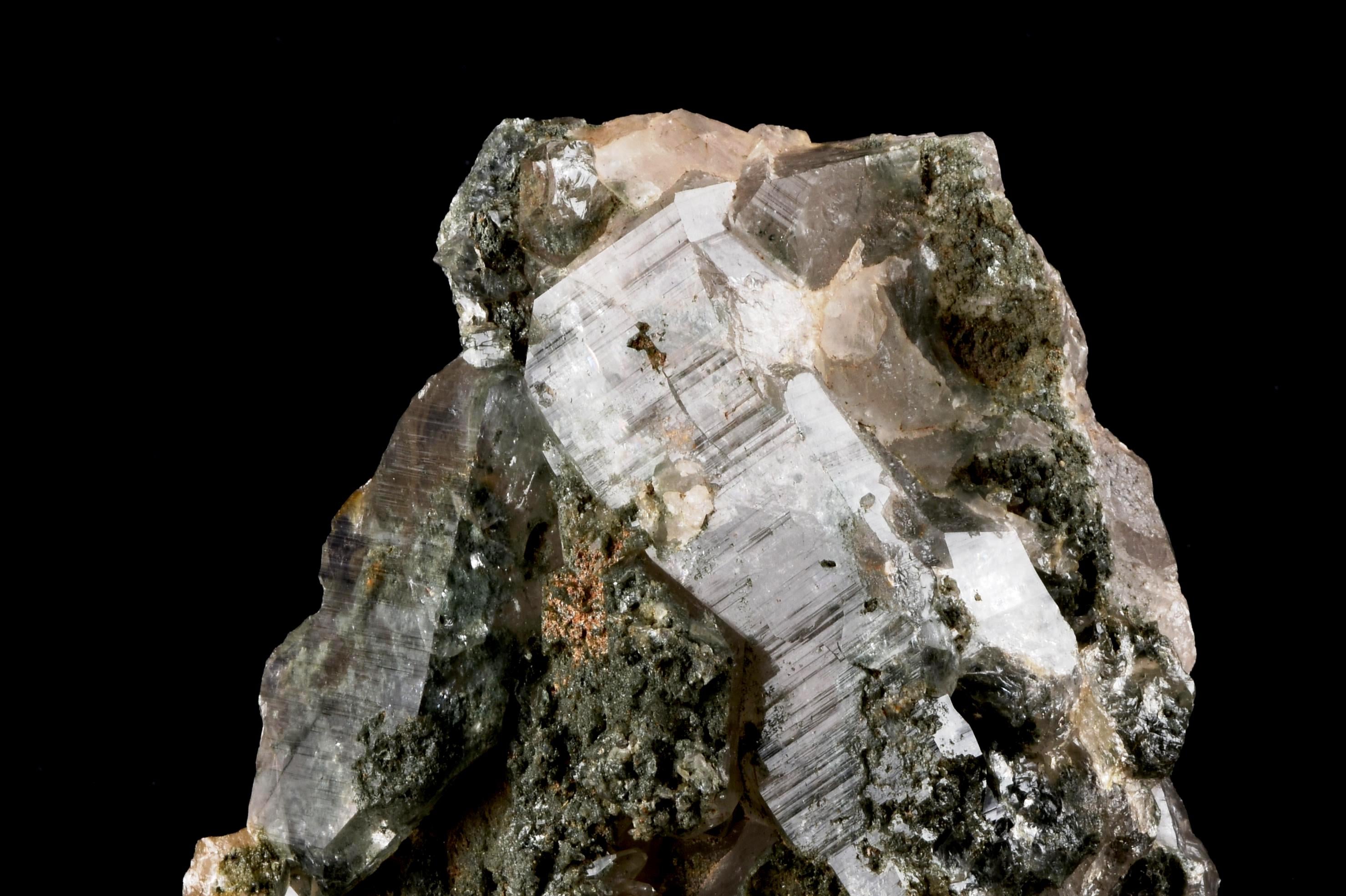 Himalayan Green Chlorite Quartz Crystal Family Flower #7203